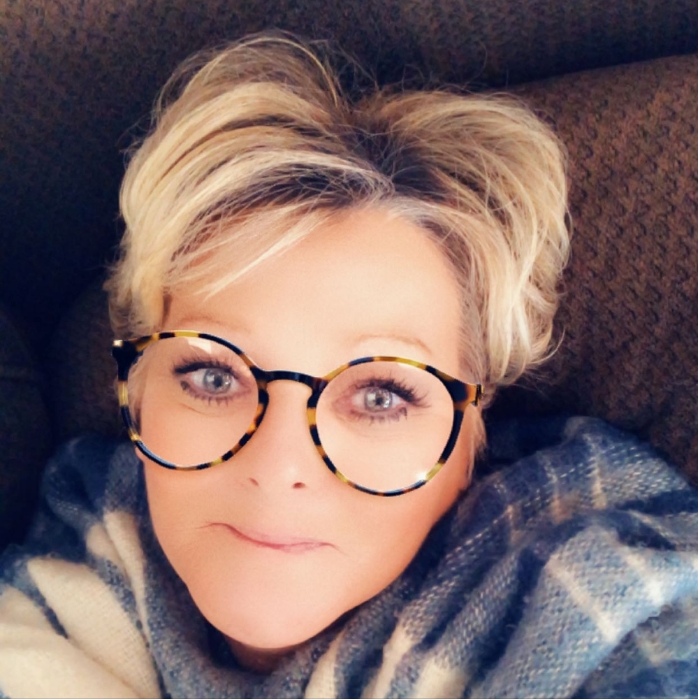 Hi👋Mary Beth & I'm tired, I'm getting rid of it all! I HAVE STUFF!!